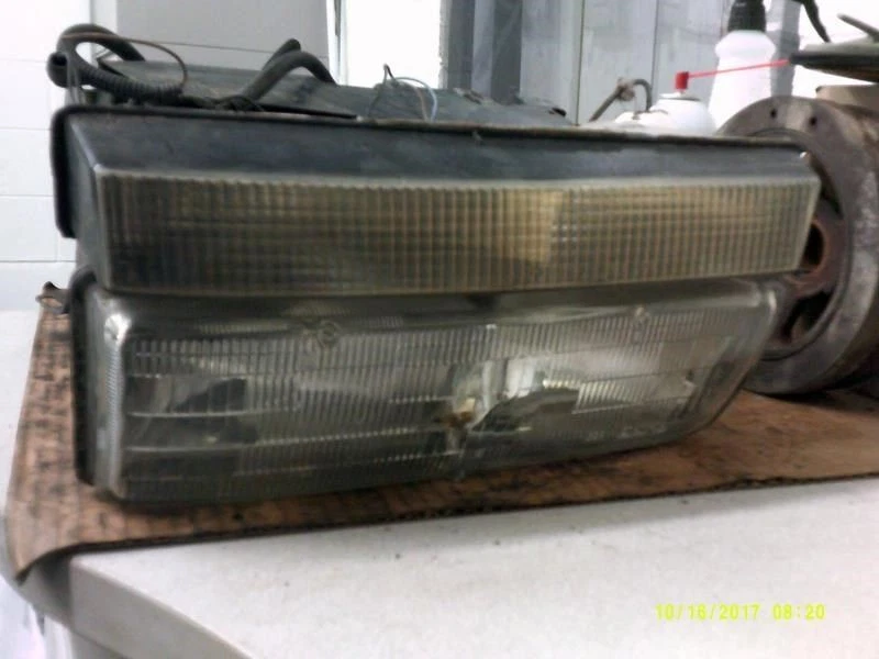 Faro izquierdo conductor con borde negro compatible con 91-93 PARK AVENUE 26566 Foto 1 de 2