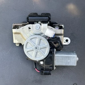 2020 - 2024 SUBARU OUTBACK TAILGATE LIFTGATE POWER MOTOR LOCK LATCH ACTUATOR OEM - Picture 1 of 4