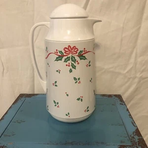 Corning Corelle Vintage 1994 Winter Stechpalme Thermo Servierkaraffe Weihnachten Urlaub - Bild 1 von 13