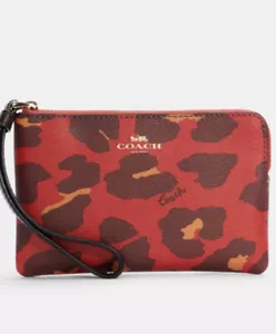 NWT Coach Leopard Print Wristlet new Valentine’s Gift - Picture 1 of 2