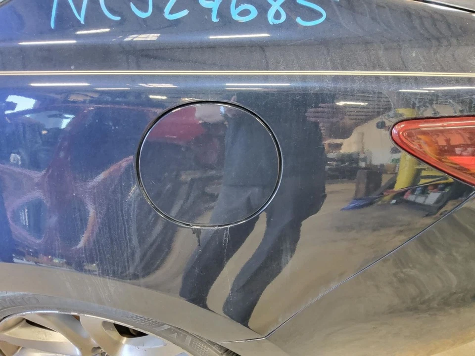 Mazda 6         2015 Fuel Filler Door 509802 - Imagem 1 de 1