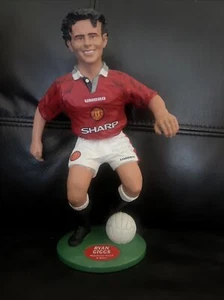 "RYAN GIGGS, MANCHESTER UTD & WALES" Vivid Imaginations 1996. Nessuna scatola. - Foto 1 di 2