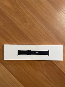 Oryginalny pasek sportowy Apple do zegarka Series 8 Midnight, jeden rozmiar (41mm) S/M ZAPIECZĘTOWANY - Zdjęcie 1 z 3