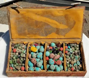ANTIQUE LOT LOOSE CHINESE JAPANESE BEADS CORAL JADE WOOD TURQUOISE JEWELERY BOX - Picture 1 of 12