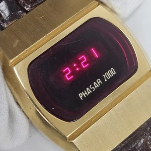 Orologio Vintage Sears Roebuck & Co. Phasar 2000 LED Rosso Uomo Retrò Batteria Nuova  - Foto 1 di 11