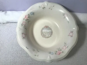 Pfaltzgraff Tea Rose Holiday sculpted round serving bowl max3047 - Picture 1 of 7