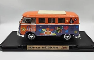 VW Campervan 8" Die-Cast Flower Power 1962 Road Signature Microbus On Stand - Picture 1 of 24