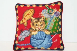 Gatito punta de aguja jugando con bola de hilo Almohada trasera Almohada de terciopelo rojo 9" - Imagen 1 de 6