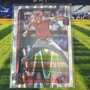2025 Topps Chrome Raywave Refractor - #121 Jack Kochanowicz (RC) Angels - Picture 1 of 2