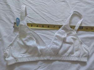 Neu mit Etikett Hanes BH-Oberteil Mädchen weiß cool bequem 36 B Stretch Bikini Damen süß sexy - Bild 1 von 4