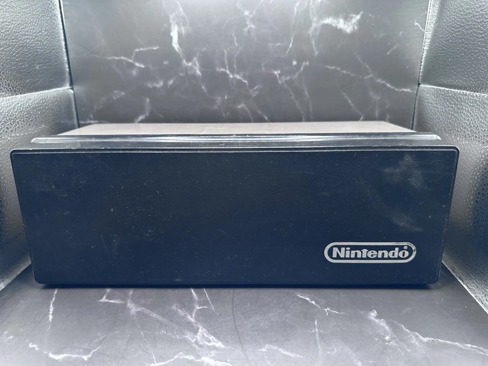 Estuche de almacenamiento de cartuchos con licencia vintage Nintendo NES 10 tapa organizadora negro gris Foto 1 de 4
