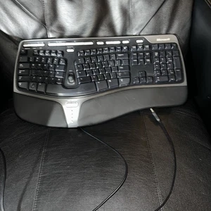 Microsoft Natural Ergonomic Keyboard 4000 V1.0 KU-0462 Black Wired USB Tested - Picture 1 of 4