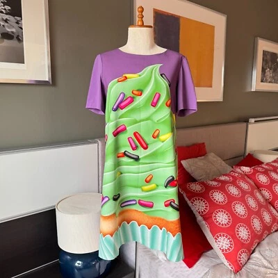 # Boutique Moschino Cupcake Techno-Candy Vestido Designer MÉDIO - Imagem 1 de 4