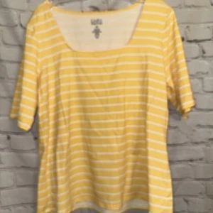 Croft & Barrow Women’s Pullover Yellow And White Striped Top Square Neck 2XL - Picture 1 of 7
