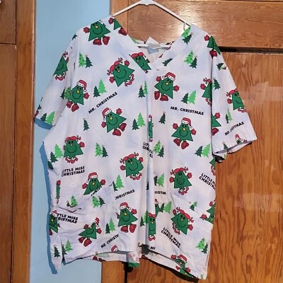 Blusa Médica Mr. Men and Little Miss Navidad Talla Grande 3X Árboles de Navidad de Vacaciones Foto 1 de 3