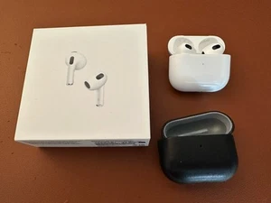 Originale Apple AirPods Generation 3 MME73ZM/A inkl. Case - Bild 1 von 5