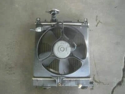 NISSAN Moco 2008 DBA-MG22S Radiator 214004A00A [Used] [PA111938542] - Image 1 of 2