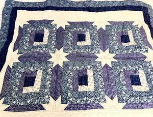 1980er Handarbeit Quilt maschinell zusammengesetzt handgesteppt 48x57 blau & weiß Vintage 15450 - Bild 1 von 11