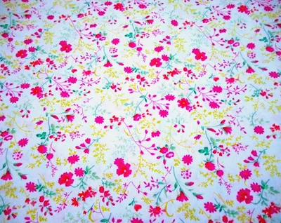 Tela Edredón Por Media Yarda Rosa Floral Verde Hojas Sobre Blanco Algodón Premium #B PC Foto 1 de 2