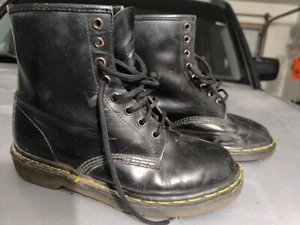 Vintage 90er Doc Martens Made in England 8 Loch Leder Punk Boots 8,5 9 Schuhe - Bild 1 von 14