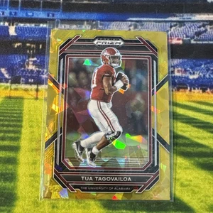 2023 Panini Draft Picks Prizm Gold Cracked Ice #99 Tua Tagovailoa Alabama/Miami - Picture 1 of 2