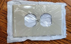 [20er Pack] Leviton PJ8-I Midway Wandplatte unzerbrechlich Nylon elfenbein # 361 - Bild 1 von 5