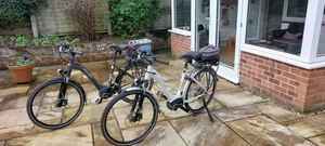 2 Raleigh motus tour electric bikes 46 Cm - 2019 X 2 Price for both bikes pair - Picture 1 of 10