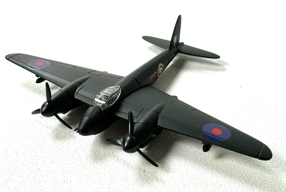 Model Power de Haviland Mosquito NF Mk II 1:120 Postage Stamp Planes - Image 1 of 4