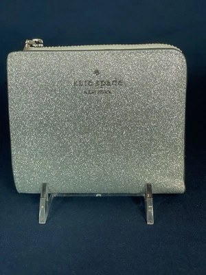 Cartera Kate Spade New York Plateada Brillo Mediana Plegable Foto 1 de 4