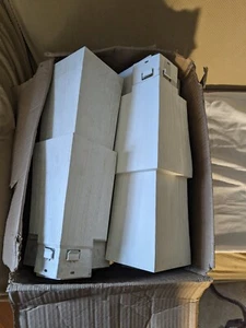 Lot of 24 New CertainTeed D7 Stag Perf Mit Cornerpost Colonial White Cedar Grain - Picture 1 of 5