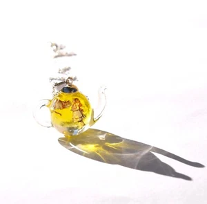 Alice in wonderland teapot pendant/necklace. - Picture 1 of 3