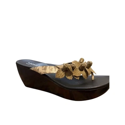 Chinelos cunha Donald Pliner enfeite floral leopardo bronzeado 7,5 fada boho - Imagem 1 de 4