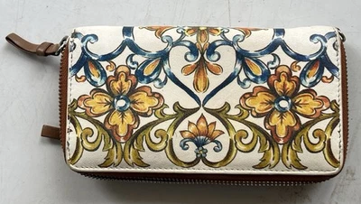 Cartera de cuero Brighton con cremallera estampado floral de azulejos marrón tostado Foto 1 de 3