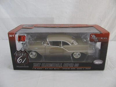 Литая золотая модель автомобиля Oldsmobile Super 88 1957 года в масштабе 1:18 ERTL Highway 61 очень хорошее состояние - Изображение 1 из 4