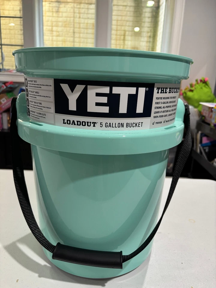 YETI Loadout 5gal Utility Bucket - Seafoam