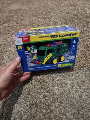 Rokenbok Wireless RC Loader 04211 Green Yellow Vehicle 1997 1:24 NIB  - Image 1 of 4