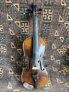 Antique 4/4 Violin Labelled Antonius Stradiuarius Cremonensis Faciebat Anno 1730 - Picture 1 of 24