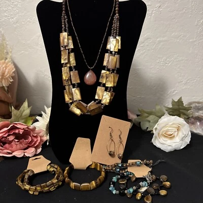 Lote mixto de joyas ojo de tigre, piedra dorada, cuentas Foto 1 de 4