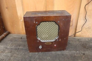Vintage International Philco Speaker Tube Radio - Picture 1 of 6