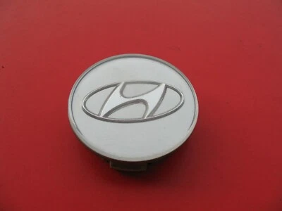 HYUNDAI SONATA AZERA KONA (1) WHEEL RIM HUB CAP HUBCAP CENTER COVER PLUG #2666 - Image 1 of 2