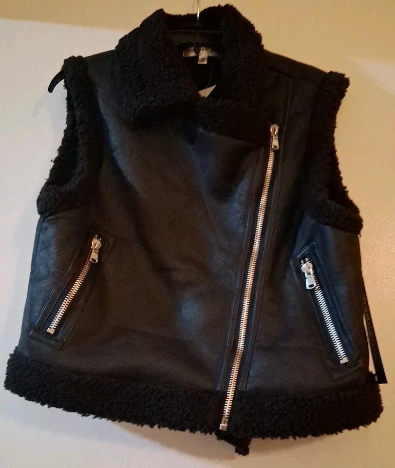 Chaleco Sherpa Madden Girl Nuevo con Etiquetas Negro Imitación Piel de Oveja Talla XSmall Foto 1 de 4