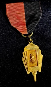 Vintage MCM Gold Tone ROTC Girls’ Bird Emblem Rio Grande Black & Red Ribbon - Picture 1 of 6