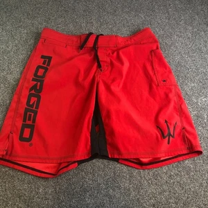 Pantalones Cortos Forjados Para Hombres 36 Rojo MMA Lucha Jiu Jitsu Hecho en EE. UU. Baúles Gimnasio 10" entrepierna BJJ - Imagen 1 de 11