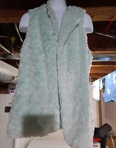 Girls Beautees Mint Green Faux Fur Open Vest Size Large - Picture 1 of 5