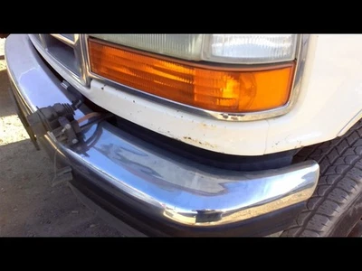 Driver Corner/Park Light From 8501 GVW Fits 92-97 FORD F250 PICKUP 30595513 - Image 1 of 4