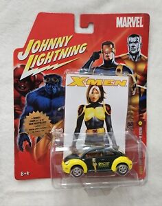 Johnny Lightning 1:64 Marvel X-Men Rogue 2001 Volkswagen Beetle Car With Poster 