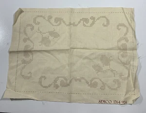 Semco 1764 924 Stamped Linen For Cross Stitch Doily Tray Cloth Tracked Post - Picture 1 of 7