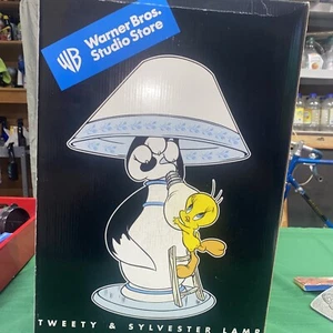 Warner Brother's Vintage Sylvester and Tweety Lamp w/ LampShade 20" Tall NEW - Picture 1 of 9