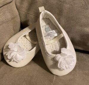 Carters Baby | Infant Glittery Ivory | White Floral Crib | Dress Shoes | 3-6 M