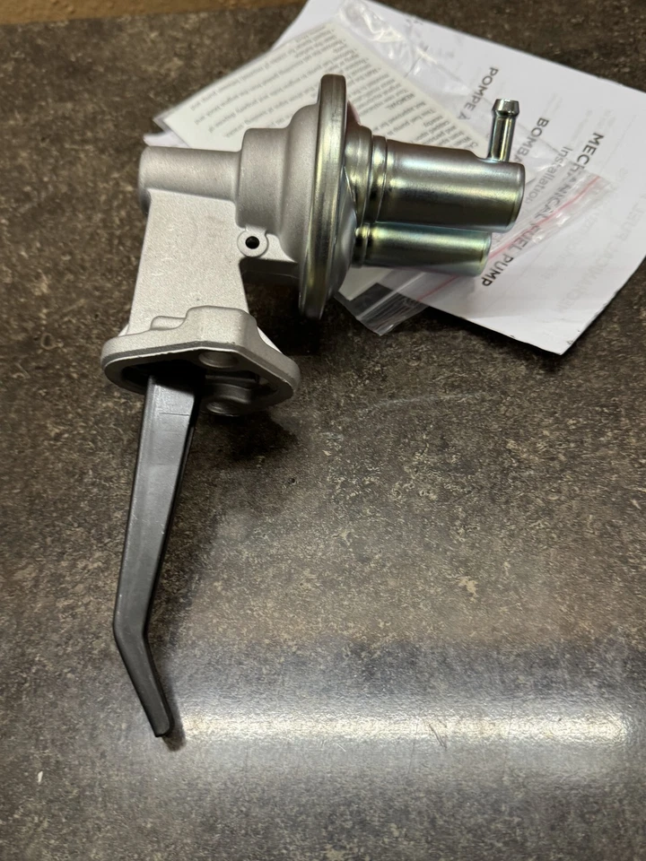 Механический топливный насос Carter M60514 для 73-77 Dodge Charger 73-76 Plymouth Duster - Изображение 1 из 3